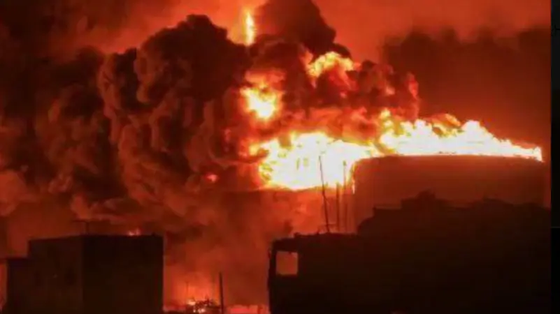 Violent Explosions Rock Al Hudaydah, Yemen