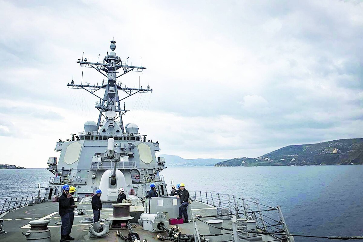 Филиппинские члены экипажа пропали после нападения хуситов из Йемена на корабль