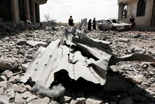 New Airstrikes in Sana'a Injure 14 People