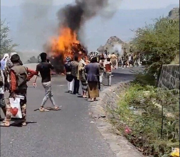 Девять человек погибли в результате пожара в автобусе в провинции Ибб, Йемен