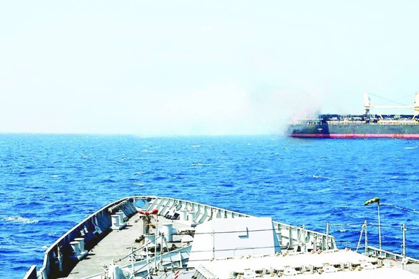 Сепаратисты Хоути атакуют израильские и греческие суда