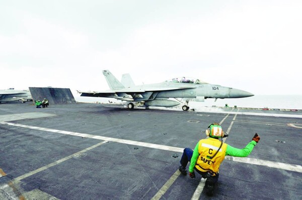 США и Великобритания нанесли авиаудары в Аль-Худейде, Йемен